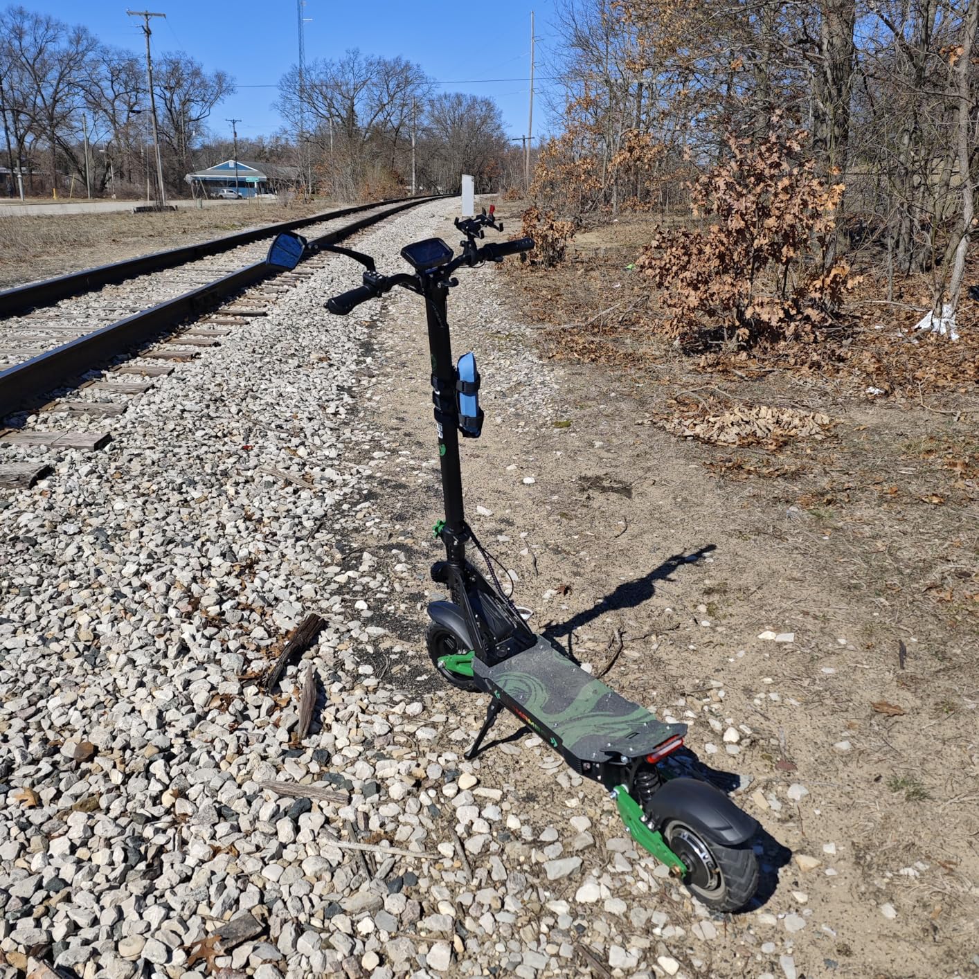 MetaMoov electric scooter rider photo 4